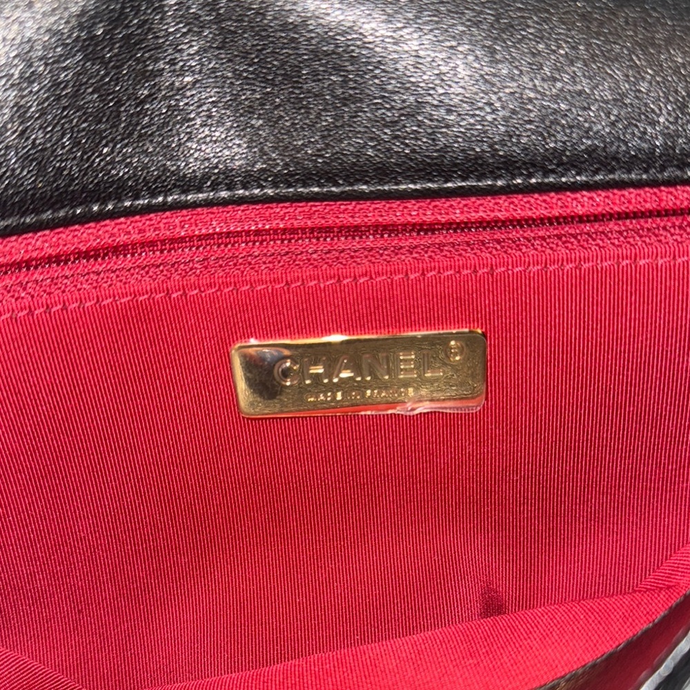 Chanel Black Crossbody Bag with Mixed Chain Strap - Picture 9 of 15